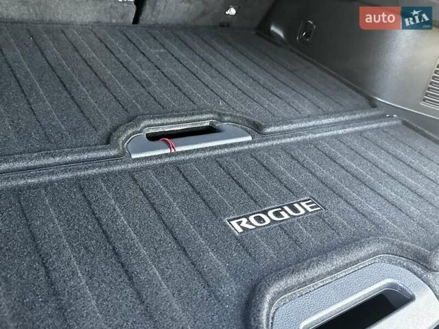 Сірий Ніссан Rogue, об'ємом двигуна 2.49 л та пробігом 174 тис. км за 14950 $, фото 105 на Automoto.ua