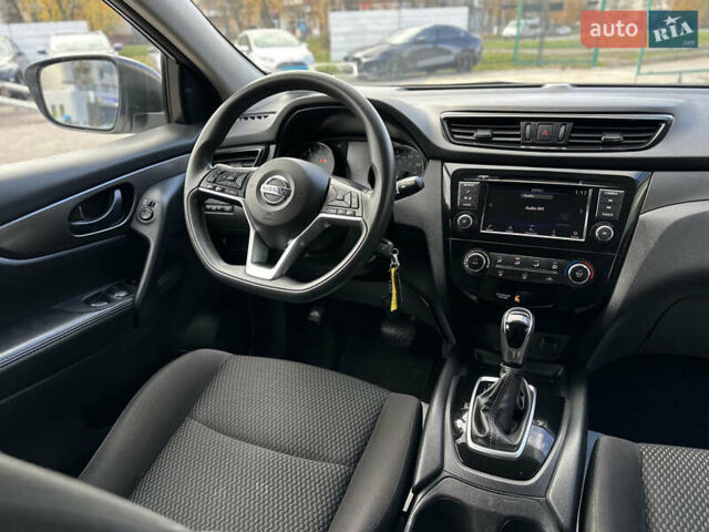 Ниссан Rogue 2019 в Львове на Automoto.ua Серый Ниссан Rogue, объемом двигателя 2 л и пробегом 75 тыс. км за 15200 $, фото 38 на Automoto.ua