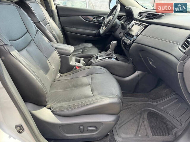 Сірий Ніссан Rogue, об'ємом двигуна 2.49 л та пробігом 115 тис. км за 16500 $, фото 24 на Automoto.ua
