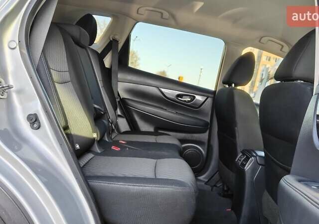 Сірий Ніссан Rogue, об'ємом двигуна 2.49 л та пробігом 152 тис. км за 14550 $, фото 25 на Automoto.ua