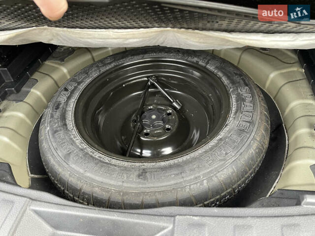 Сірий Ніссан Rogue, об'ємом двигуна 2.5 л та пробігом 140 тис. км за 11700 $, фото 24 на Automoto.ua