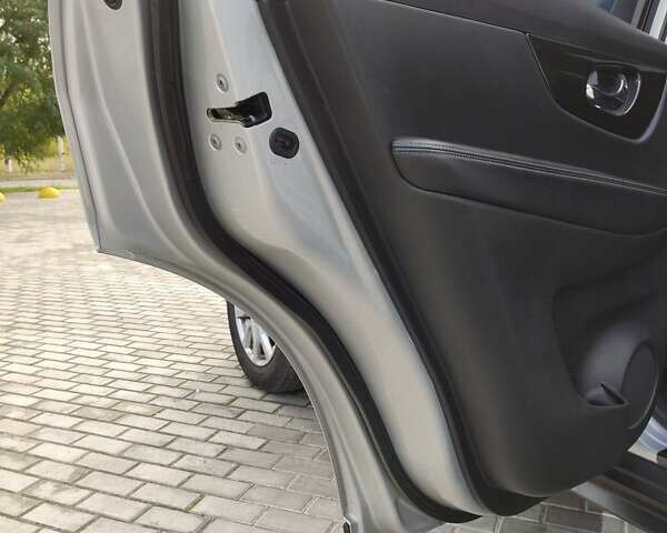 Серый Ниссан Rogue, объемом двигателя 2.49 л и пробегом 126 тыс. км за 18500 $, фото 23 на Automoto.ua