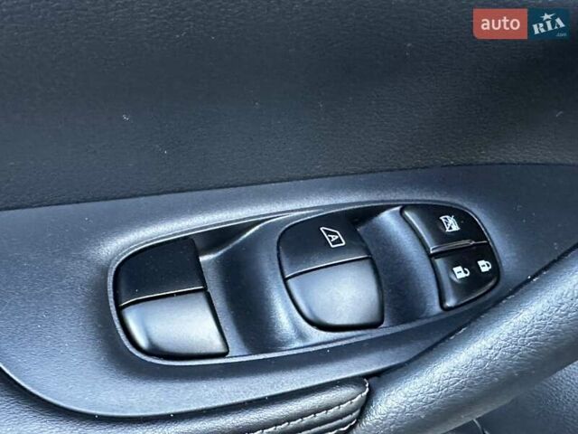 Сірий Ніссан Rogue, об'ємом двигуна 2.49 л та пробігом 174 тис. км за 14950 $, фото 89 на Automoto.ua