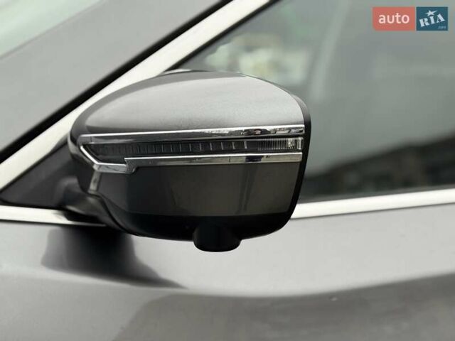 Серый Ниссан Rogue, объемом двигателя 2.49 л и пробегом 89 тыс. км за 16300 $, фото 15 на Automoto.ua