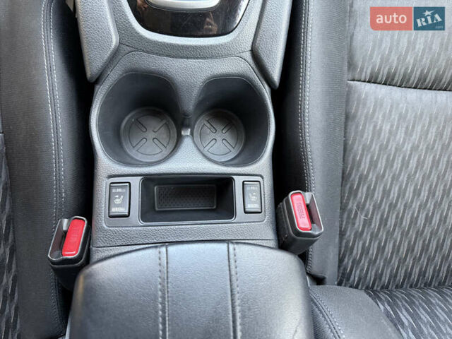 Серый Ниссан Rogue, объемом двигателя 2.49 л и пробегом 148 тыс. км за 14900 $, фото 26 на Automoto.ua