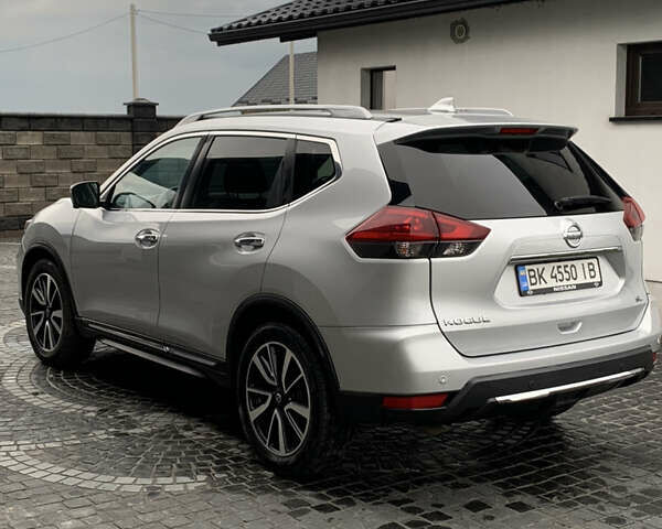 Сірий Ніссан Rogue, об'ємом двигуна 2.49 л та пробігом 105 тис. км за 18200 $, фото 3 на Automoto.ua