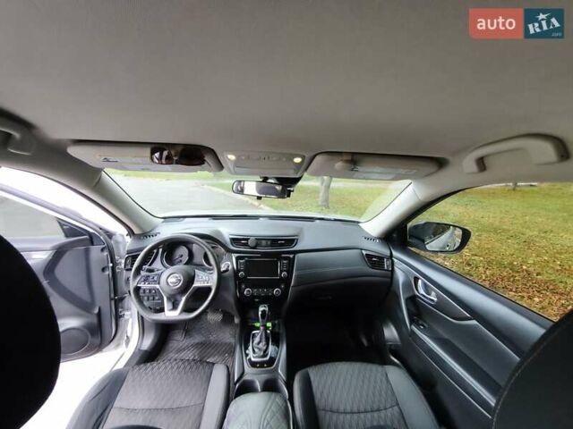 Серый Ниссан Rogue, объемом двигателя 2.49 л и пробегом 159 тыс. км за 15500 $, фото 12 на Automoto.ua