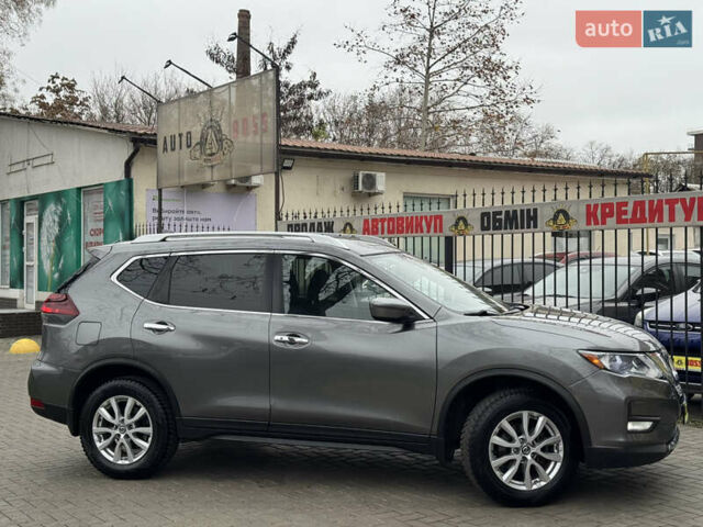 Серый Ниссан Rogue, объемом двигателя 2.49 л и пробегом 85 тыс. км за 15999 $, фото 2 на Automoto.ua
