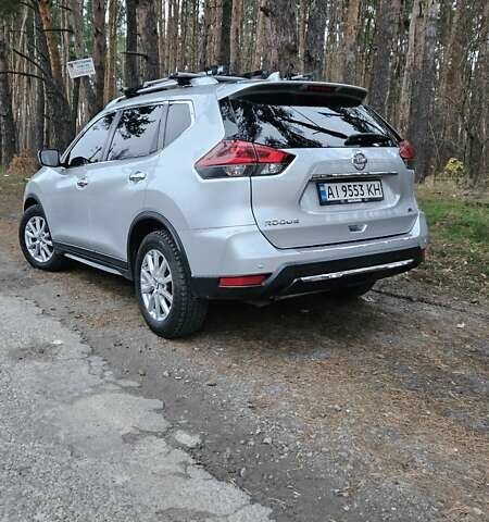 Серый Ниссан Rogue, объемом двигателя 2.49 л и пробегом 116 тыс. км за 15700 $, фото 2 на Automoto.ua