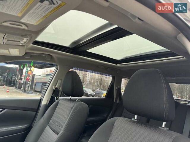 Серый Ниссан Rogue, объемом двигателя 2.49 л и пробегом 89 тыс. км за 16300 $, фото 20 на Automoto.ua