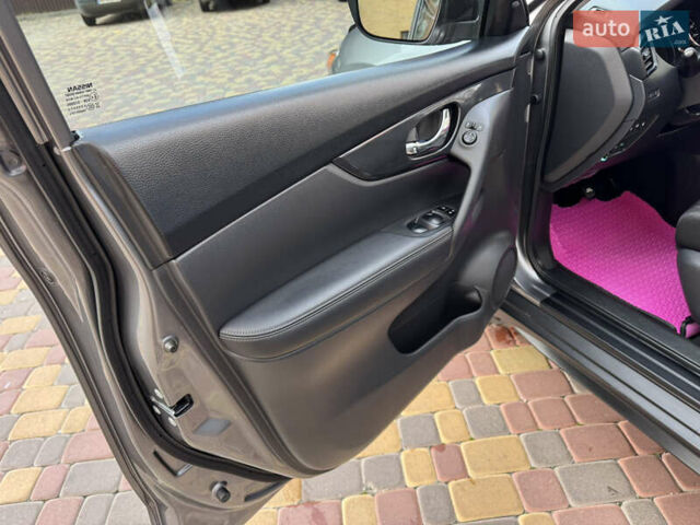 Сірий Ніссан Rogue, об'ємом двигуна 2.49 л та пробігом 61 тис. км за 17000 $, фото 33 на Automoto.ua