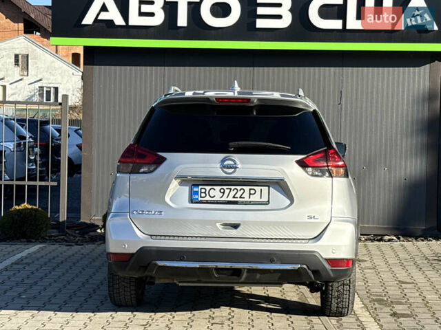 Серый Ниссан Rogue, объемом двигателя 2.49 л и пробегом 180 тыс. км за 15500 $, фото 3 на Automoto.ua