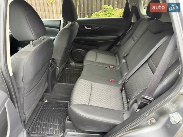 Серый Ниссан Rogue, объемом двигателя 2.49 л и пробегом 146 тыс. км за 14200 $, фото 27 на Automoto.ua