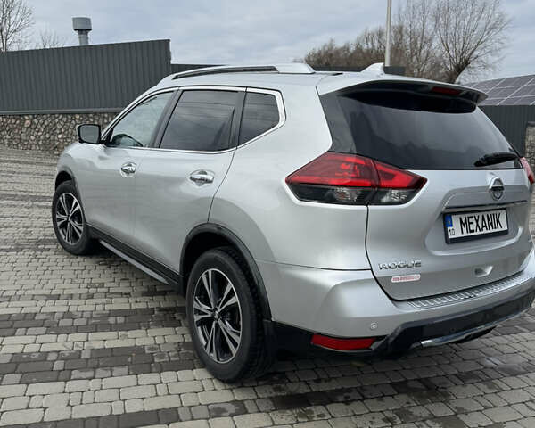 Серый Ниссан Rogue, объемом двигателя 2.49 л и пробегом 136 тыс. км за 17500 $, фото 6 на Automoto.ua