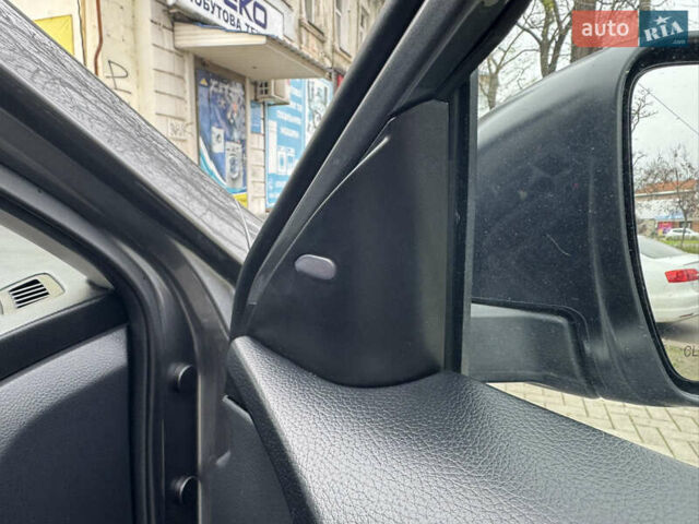 Серый Ниссан Rogue, объемом двигателя 2.49 л и пробегом 85 тыс. км за 15999 $, фото 24 на Automoto.ua