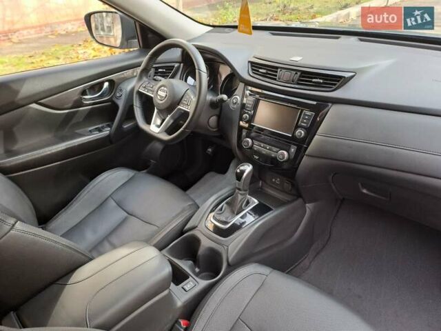 Серый Ниссан Rogue, объемом двигателя 2.5 л и пробегом 274 тыс. км за 14800 $, фото 8 на Automoto.ua