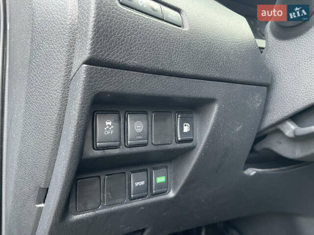 Сірий Ніссан Rogue, об'ємом двигуна 2.5 л та пробігом 140 тис. км за 11700 $, фото 13 на Automoto.ua