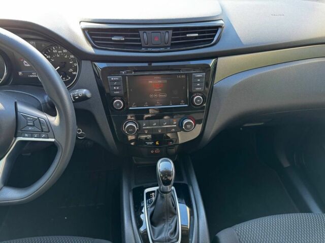 Серый Ниссан Rogue, объемом двигателя 2 л и пробегом 110 тыс. км за 14500 $, фото 9 на Automoto.ua