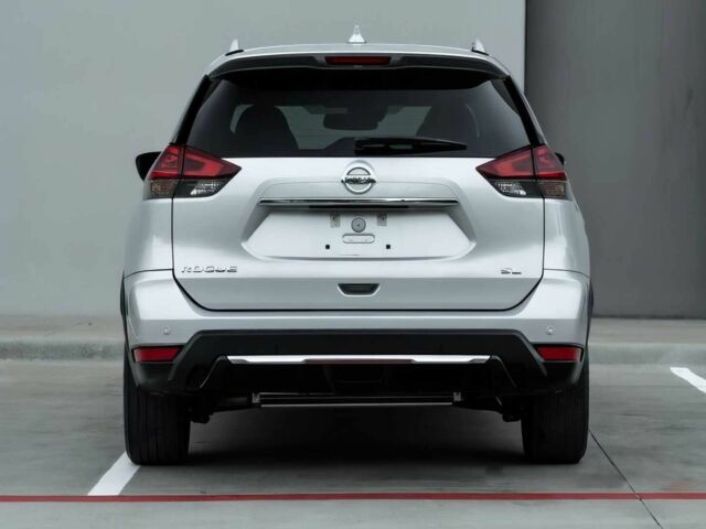 Серый Ниссан Rogue, объемом двигателя 2.5 л и пробегом 40 тыс. км за 4500 $, фото 5 на Automoto.ua