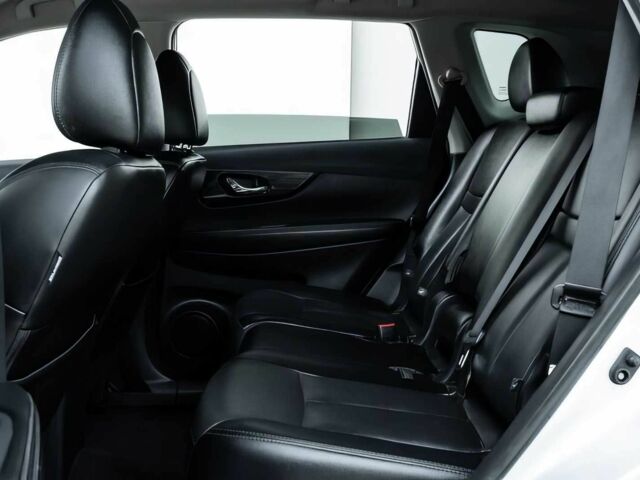 Серый Ниссан Rogue, объемом двигателя 2.5 л и пробегом 40 тыс. км за 4500 $, фото 12 на Automoto.ua