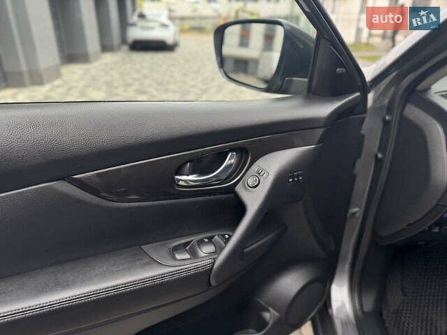 Сірий Ніссан Rogue, об'ємом двигуна 2.5 л та пробігом 115 тис. км за 16900 $, фото 25 на Automoto.ua