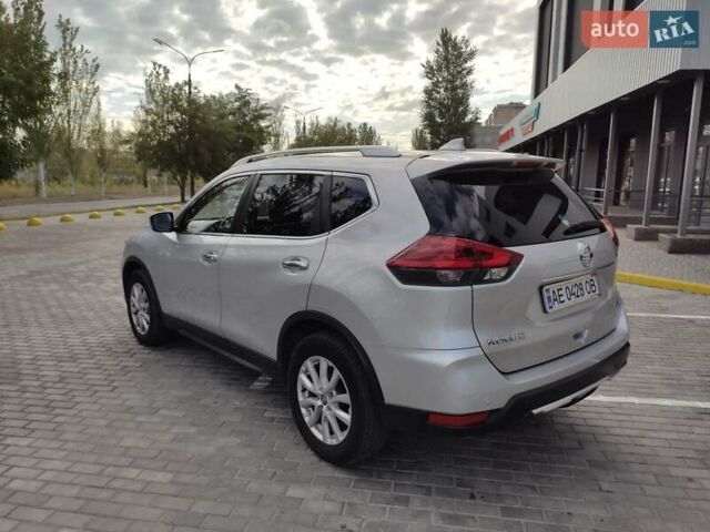 Серый Ниссан Rogue, объемом двигателя 2.49 л и пробегом 126 тыс. км за 18500 $, фото 5 на Automoto.ua