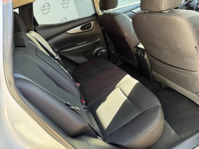 Серый Ниссан Rogue, объемом двигателя 2 л и пробегом 110 тыс. км за 14500 $, фото 13 на Automoto.ua