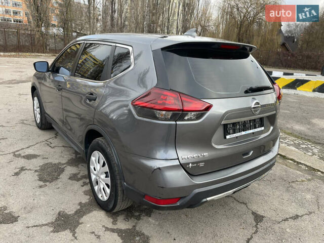 Сірий Ніссан Rogue, об'ємом двигуна 2.5 л та пробігом 140 тис. км за 11700 $, фото 3 на Automoto.ua