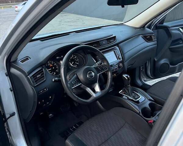 Серый Ниссан Rogue, объемом двигателя 2.5 л и пробегом 167 тыс. км за 14200 $, фото 10 на Automoto.ua