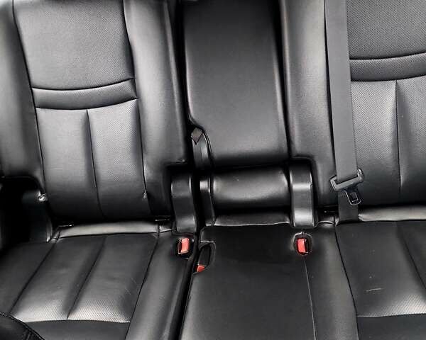 Серый Ниссан Rogue, объемом двигателя 2.49 л и пробегом 134 тыс. км за 15600 $, фото 19 на Automoto.ua