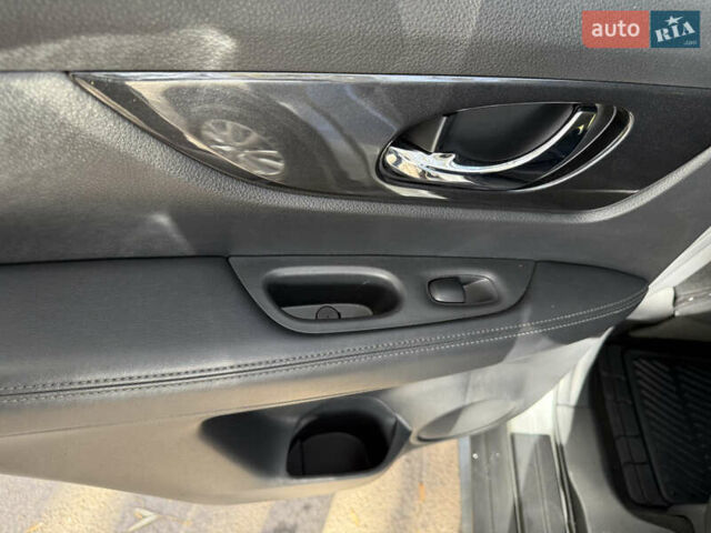 Серый Ниссан Rogue, объемом двигателя 2.49 л и пробегом 148 тыс. км за 14900 $, фото 32 на Automoto.ua