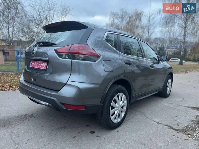 Серый Ниссан Rogue, объемом двигателя 2.49 л и пробегом 256 тыс. км за 15000 $, фото 11 на Automoto.ua