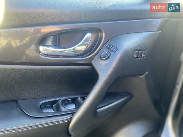 Сірий Ніссан Rogue, об'ємом двигуна 2.49 л та пробігом 217 тис. км за 15900 $, фото 22 на Automoto.ua