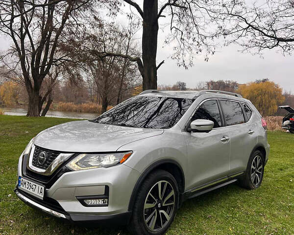 Серый Ниссан Rogue, объемом двигателя 2.49 л и пробегом 138 тыс. км за 16499 $, фото 2 на Automoto.ua