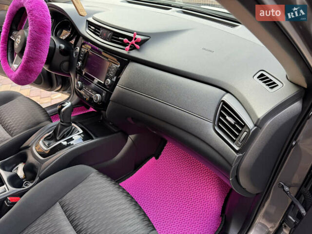 Сірий Ніссан Rogue, об'ємом двигуна 2.49 л та пробігом 61 тис. км за 17000 $, фото 25 на Automoto.ua