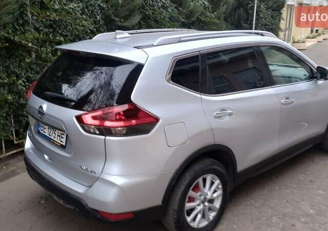 Серый Ниссан Rogue, объемом двигателя 2.49 л и пробегом 68 тыс. км за 16900 $, фото 3 на Automoto.ua