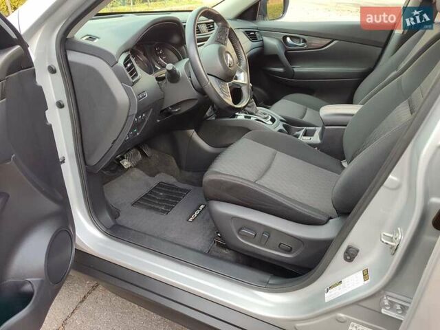 Сірий Ніссан Rogue, об'ємом двигуна 2.49 л та пробігом 15 тис. км за 18300 $, фото 11 на Automoto.ua
