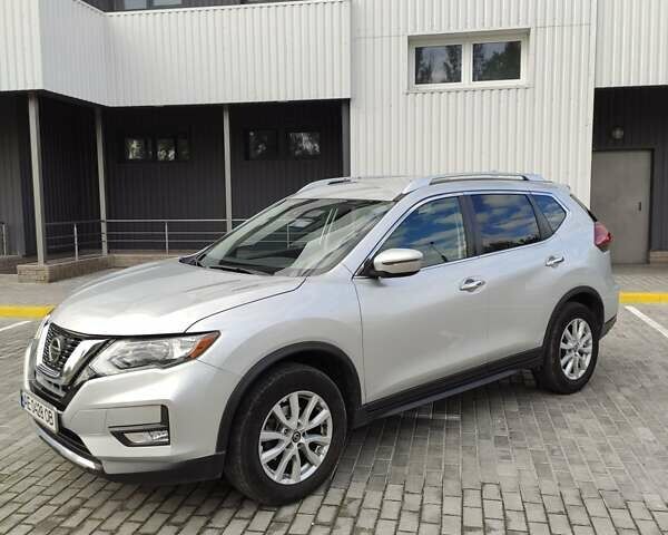 Серый Ниссан Rogue, объемом двигателя 2.49 л и пробегом 126 тыс. км за 18500 $, фото 3 на Automoto.ua