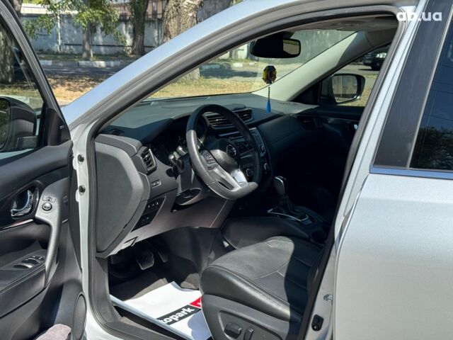 Сірий Ніссан Rogue, об'ємом двигуна 2.5 л та пробігом 78 тис. км за 18690 $, фото 15 на Automoto.ua