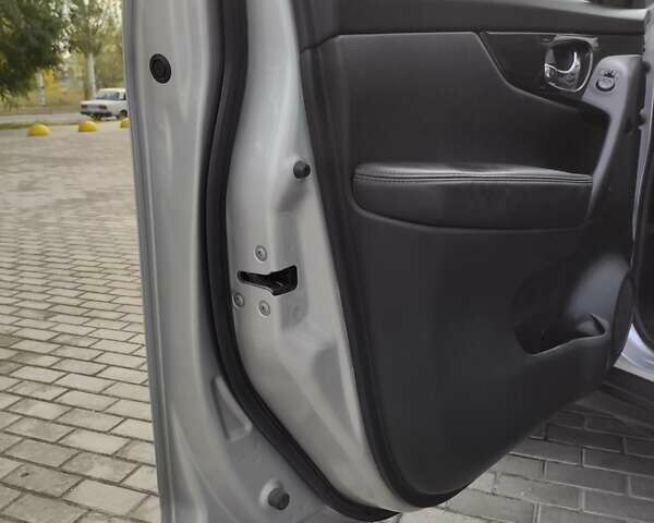 Серый Ниссан Rogue, объемом двигателя 2.49 л и пробегом 126 тыс. км за 18500 $, фото 19 на Automoto.ua