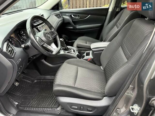 Серый Ниссан Rogue, объемом двигателя 2.49 л и пробегом 146 тыс. км за 14200 $, фото 19 на Automoto.ua