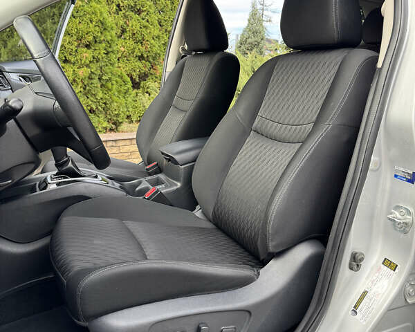 Ниссан Rogue 2019 в Запорожье на Automoto.ua Серый Ниссан Rogue, объемом двигателя 2.49 л и пробегом 115 тыс. км за 15799 $, фото 23 на Automoto.ua