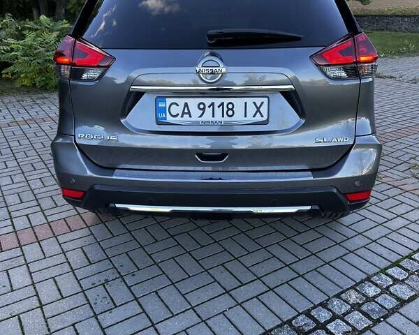 Серый Ниссан Rogue, объемом двигателя 2.49 л и пробегом 110 тыс. км за 17900 $, фото 4 на Automoto.ua