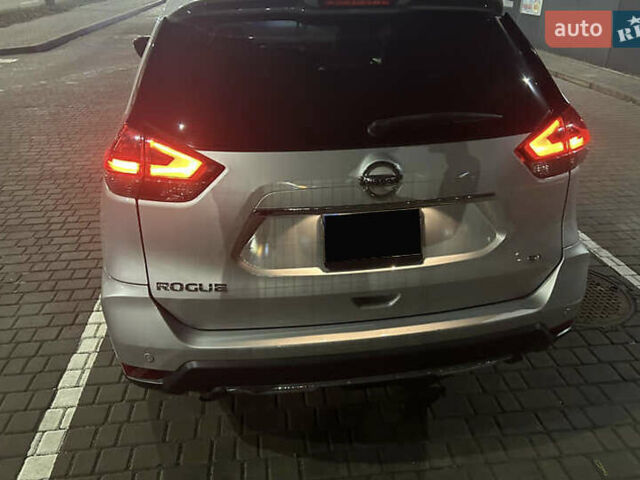 Серый Ниссан Rogue, объемом двигателя 2.49 л и пробегом 55 тыс. км за 15700 $, фото 29 на Automoto.ua