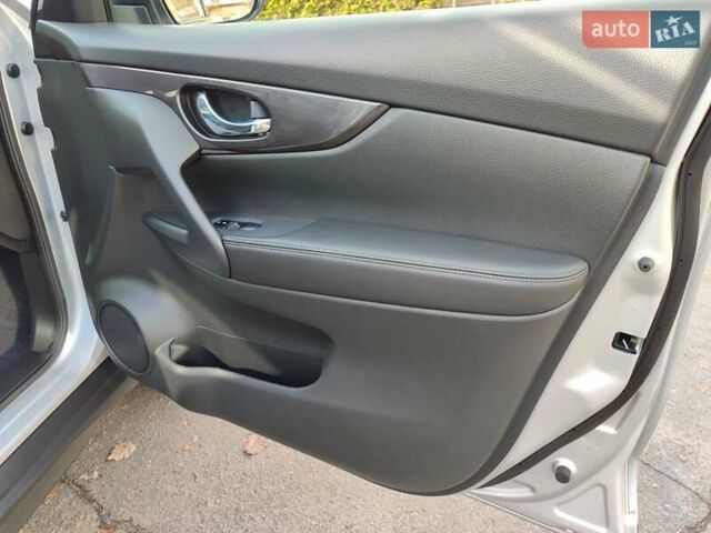 Сірий Ніссан Rogue, об'ємом двигуна 2.49 л та пробігом 15 тис. км за 18300 $, фото 19 на Automoto.ua