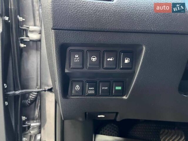 Серый Ниссан Rogue, объемом двигателя 2.49 л и пробегом 109 тыс. км за 18900 $, фото 12 на Automoto.ua