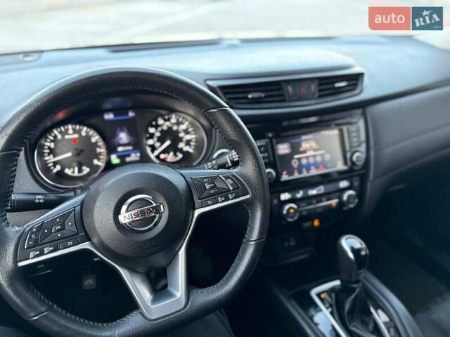 Серый Ниссан Rogue, объемом двигателя 2.49 л и пробегом 89 тыс. км за 15500 $, фото 43 на Automoto.ua