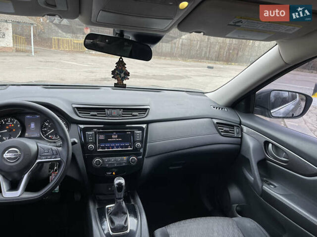 Сірий Ніссан Rogue, об'ємом двигуна 2.5 л та пробігом 140 тис. км за 11700 $, фото 16 на Automoto.ua