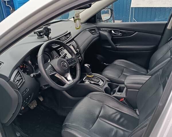 Серый Ниссан Rogue, объемом двигателя 2.49 л и пробегом 102 тыс. км за 16800 $, фото 5 на Automoto.ua