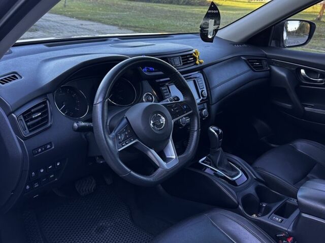 Сірий Ніссан Rogue, об'ємом двигуна 2.5 л та пробігом 112 тис. км за 17182 $, фото 3 на Automoto.ua